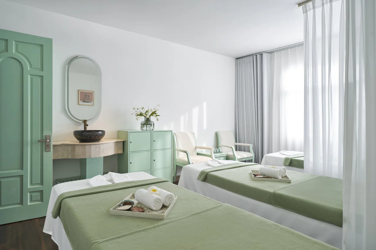 KL Spa<br>Silverland Sil